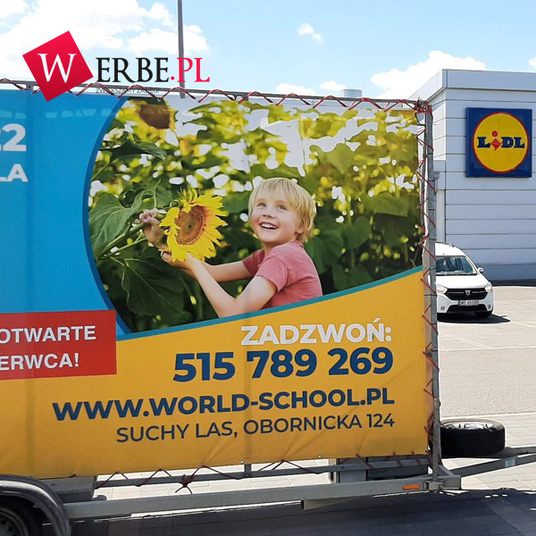 World School - przyczepy reklamowe Poznań